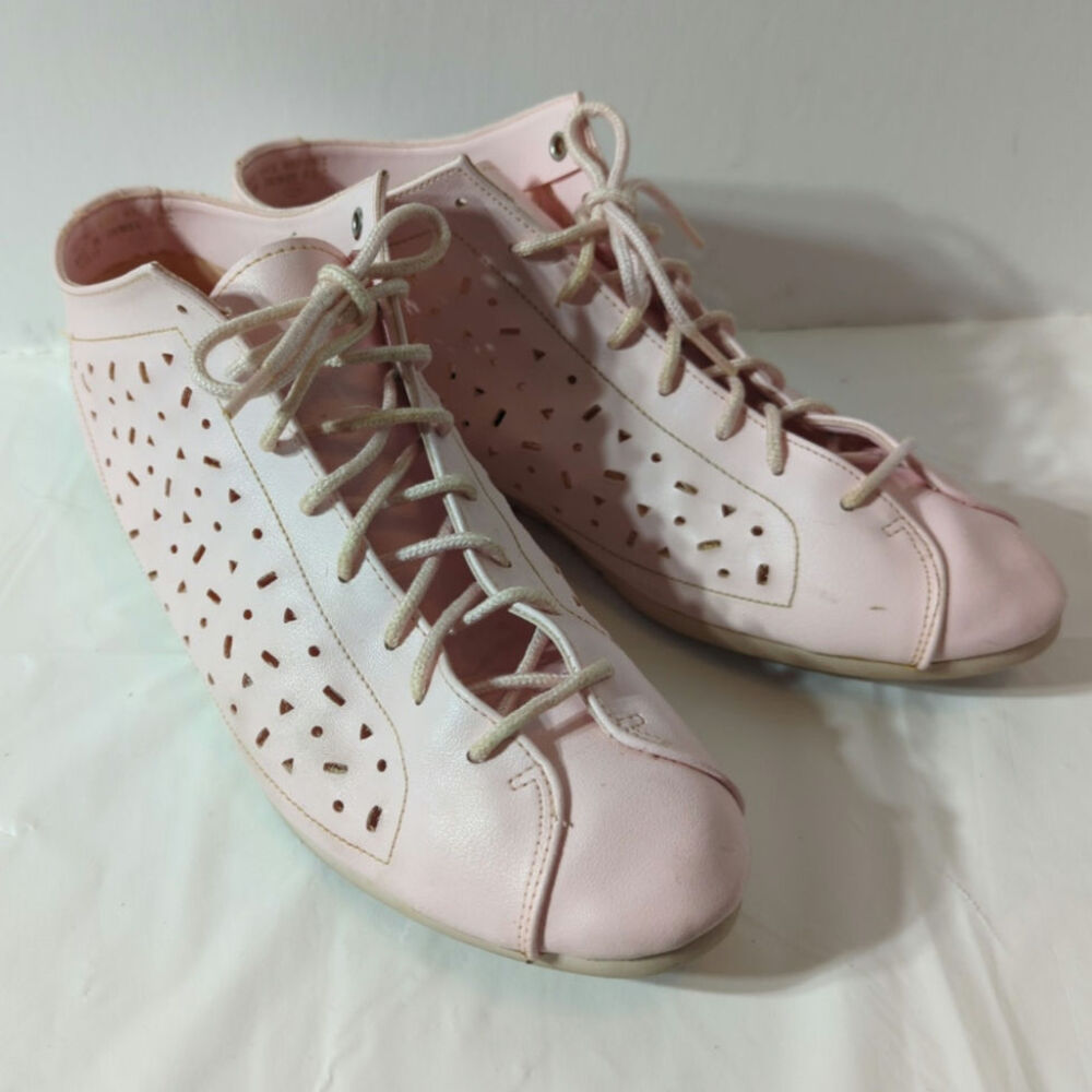 VGT Woodbridge 1980's Pink Cut Out Ankle Boots size 7.5